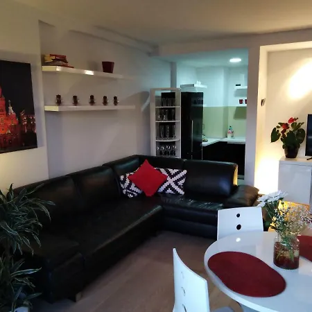 Red Lux Lejlighed